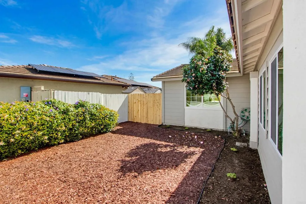 https://cdn.realtyfeed.com/cdn/127/306725685/f823789b822cebb71fc3656272c8b73b.webp