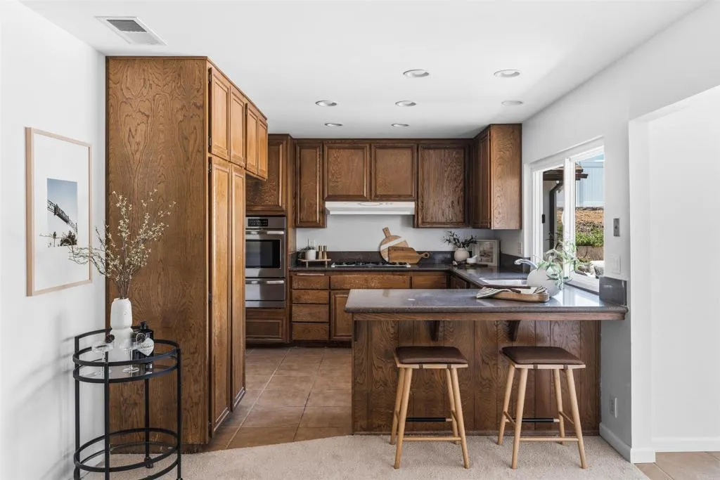 https://cdn.realtyfeed.com/cdn/127/306725738/28030fb362e52214f38ea6d9ef0556b8.webp