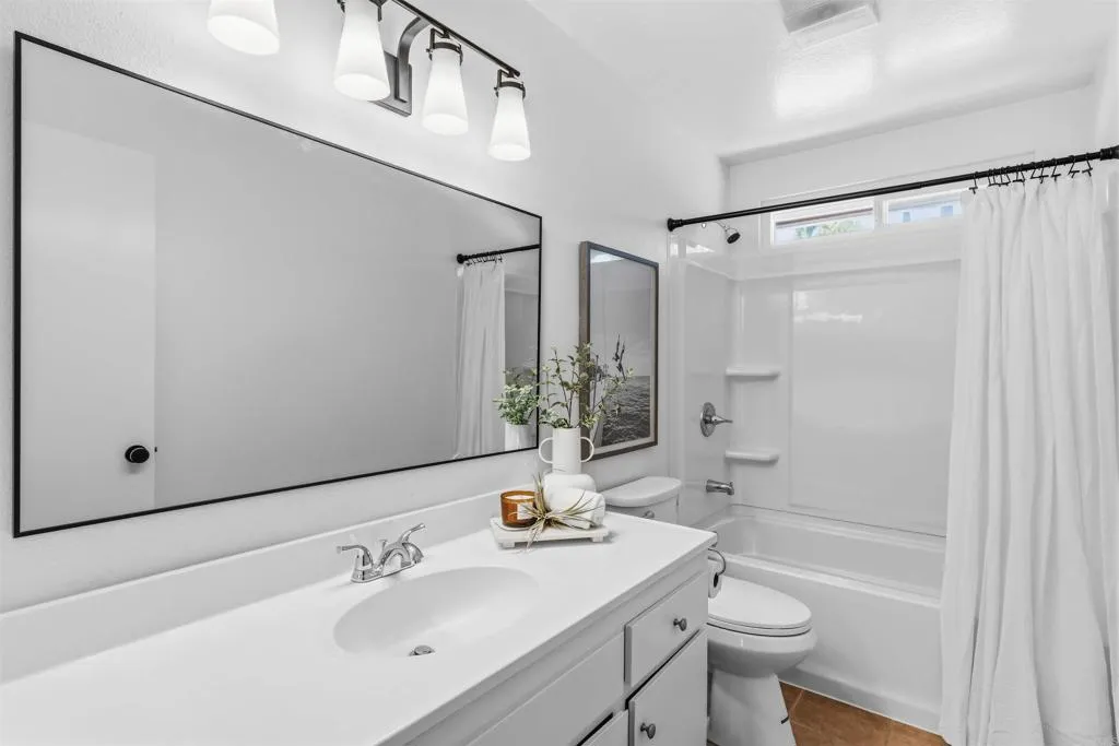 https://cdn.realtyfeed.com/cdn/127/306725738/3fcb450ffe034bda516e4082787b7407.webp