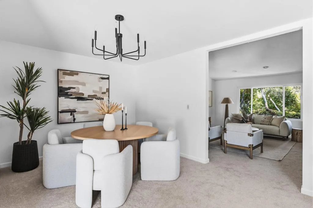 https://cdn.realtyfeed.com/cdn/127/306725738/df6a1f1fa2a59c8a0b197433506f2a14.webp