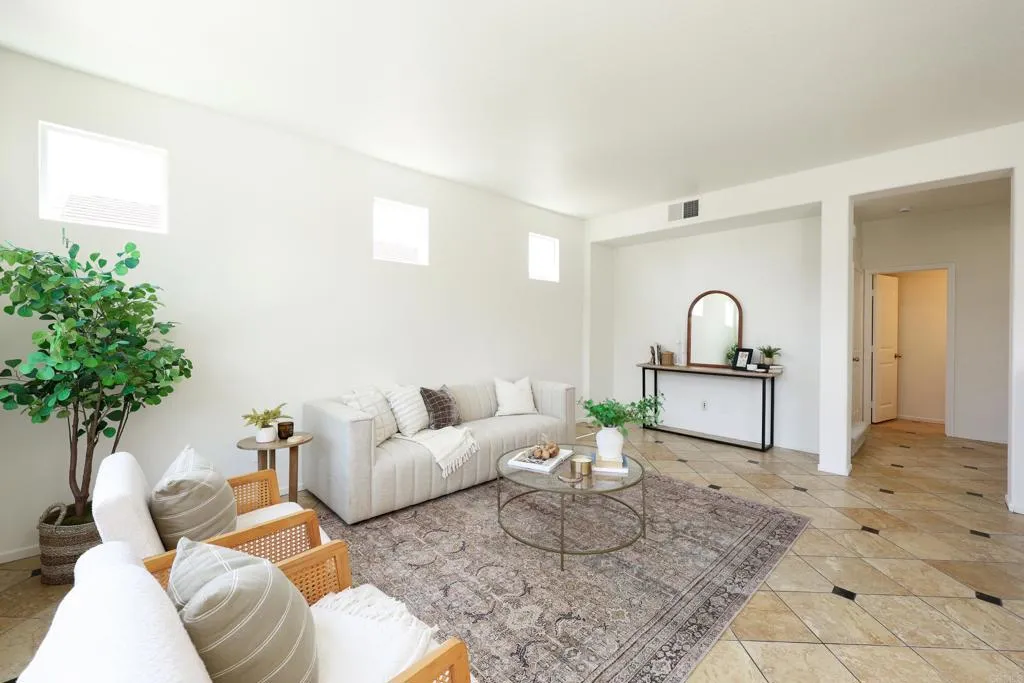 https://cdn.realtyfeed.com/cdn/127/306725739/2af7d5ee16b7c851b2195afecd7820eb.webp