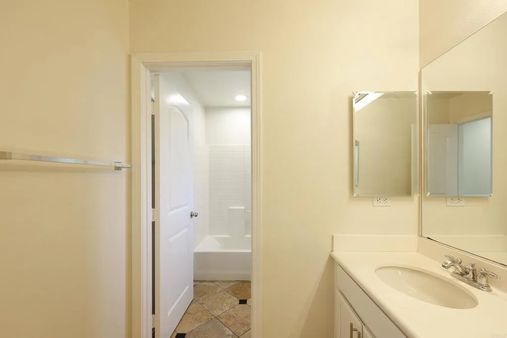 https://cdn.realtyfeed.com/cdn/127/306725739/310e33f2791d42e55a49a37a97fe63f5.webp