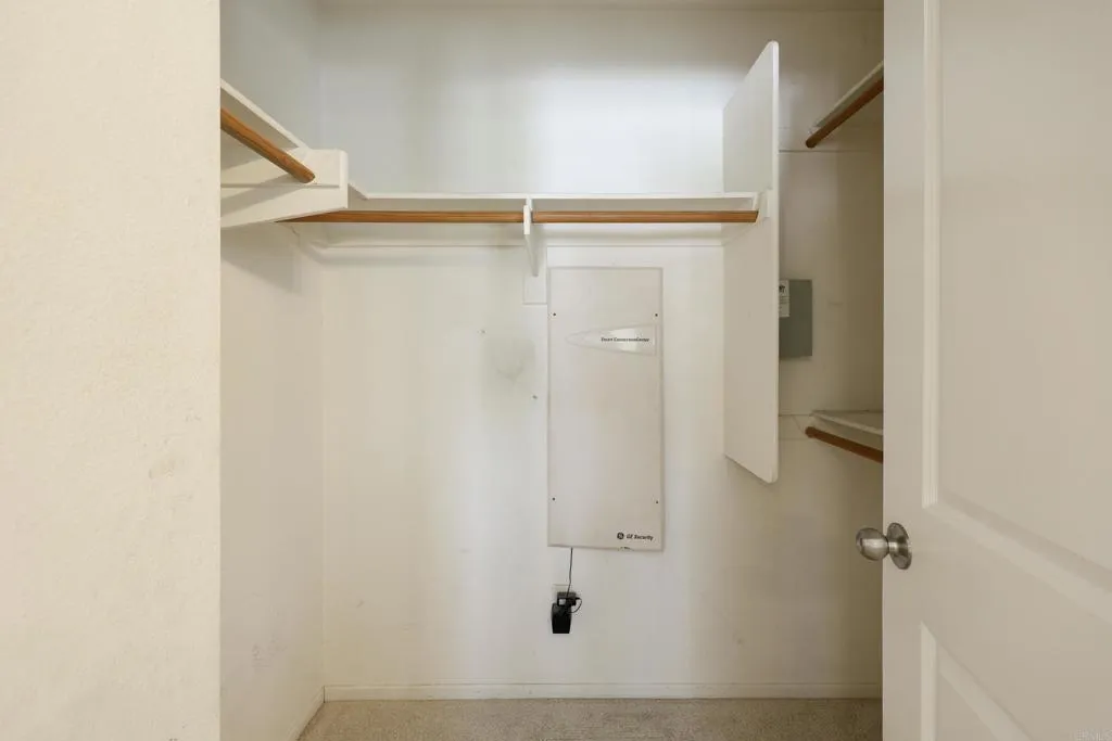 https://cdn.realtyfeed.com/cdn/127/306725739/5208f142a14b6ff7e6718fab317db51b.webp