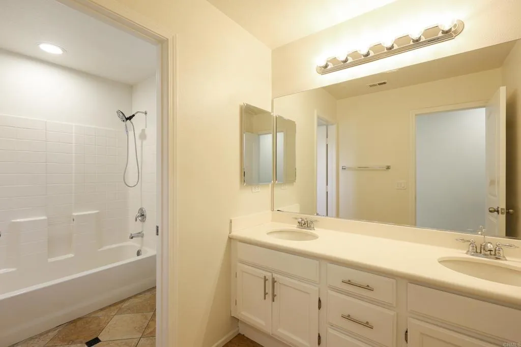 https://cdn.realtyfeed.com/cdn/127/306725739/551566e14d0bb1d24b07de6f89a44b64.webp