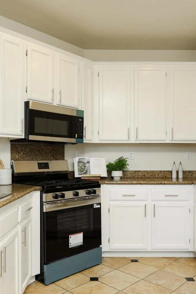 https://cdn.realtyfeed.com/cdn/127/306725739/b13e8c6f870d7bb342597ad2fb4276bf.webp
