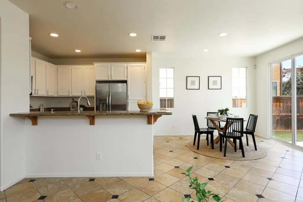 https://cdn.realtyfeed.com/cdn/127/306725739/f431340bf747c416e2e50bc10b25d0fb.webp