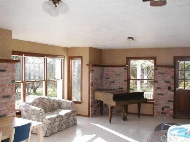 https://cdn.realtyfeed.com/cdn/127/306725819/1feee150f8f970fffc60ed64fec17842.webp