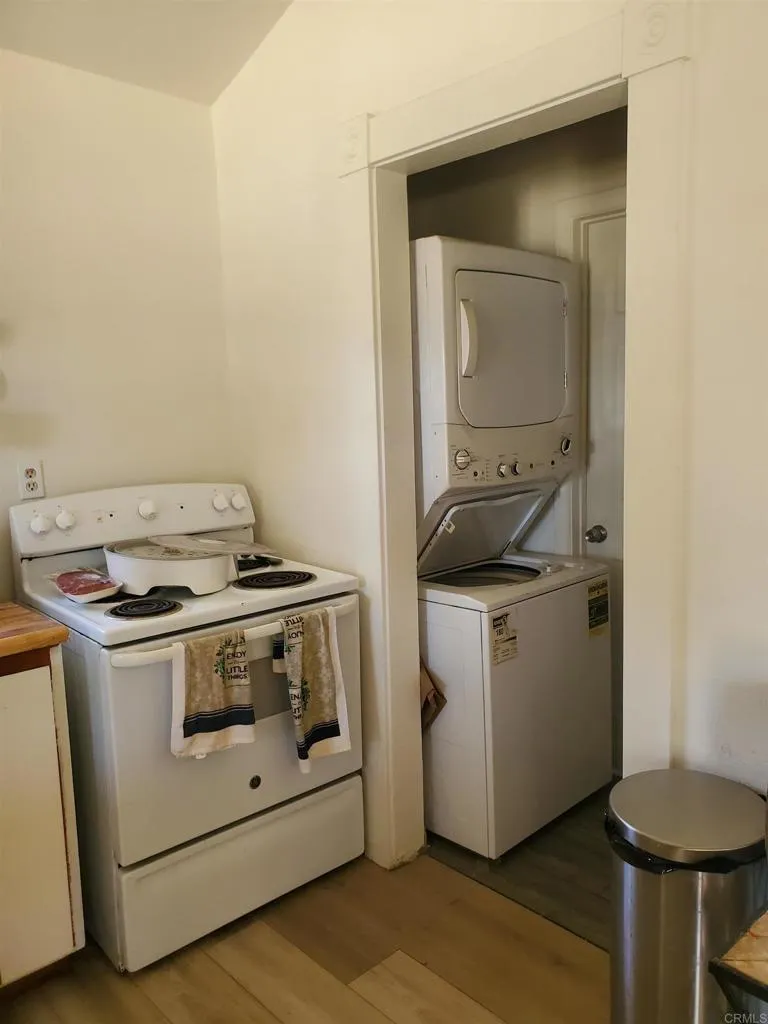 https://cdn.realtyfeed.com/cdn/127/306725819/b288058bf5270724661e1bf42b9a6570.webp