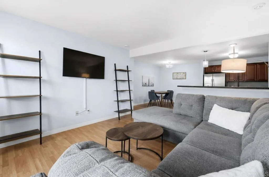 https://cdn.realtyfeed.com/cdn/127/306725821/0d7d134b5aae6f1f75aa6fc14973d0cd.webp