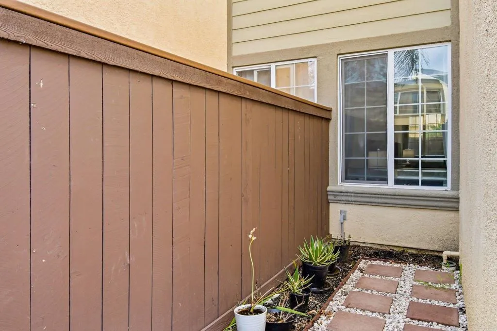 https://cdn.realtyfeed.com/cdn/127/306725821/906505d1892ab219862a5b247fe89967.webp