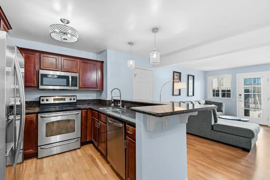 https://cdn.realtyfeed.com/cdn/127/306725821/9444eb33c1ad83a3bce9336129e6ef0e.webp