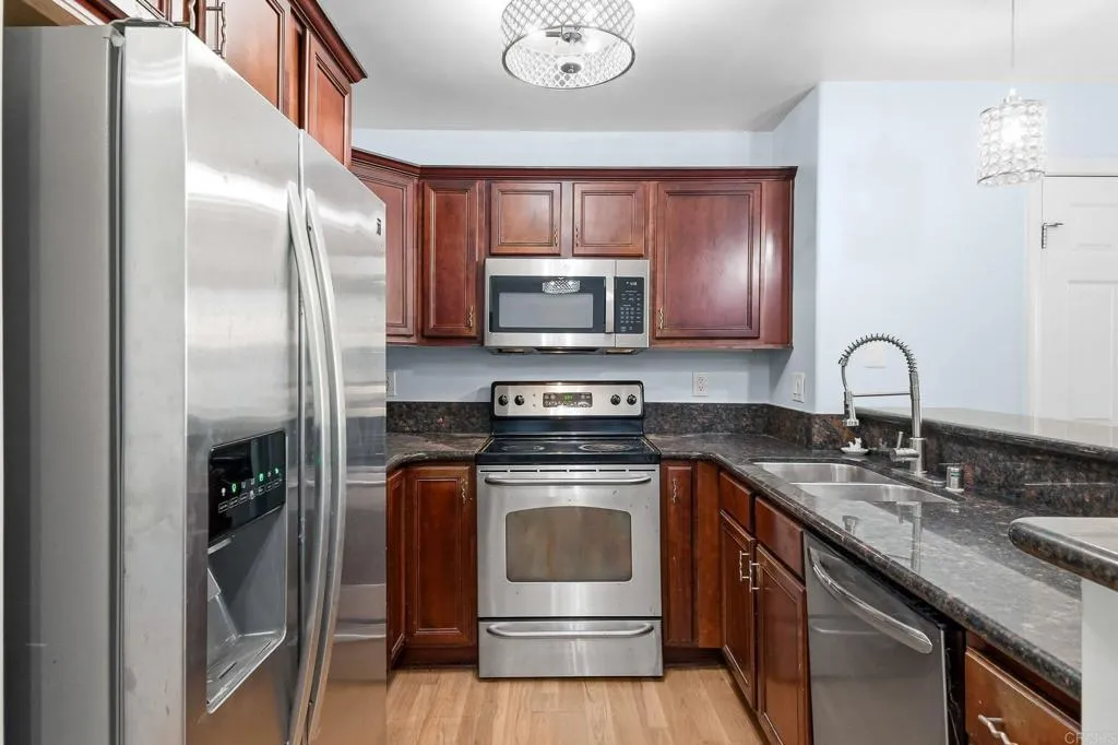 https://cdn.realtyfeed.com/cdn/127/306725821/d8583d500e2934685c33d9b02a4682c4.webp