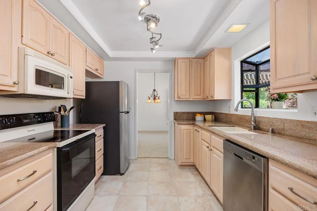 https://cdn.realtyfeed.com/cdn/127/306725869/6ef4580265ea7552eb4369e0cf1f11b4.webp
