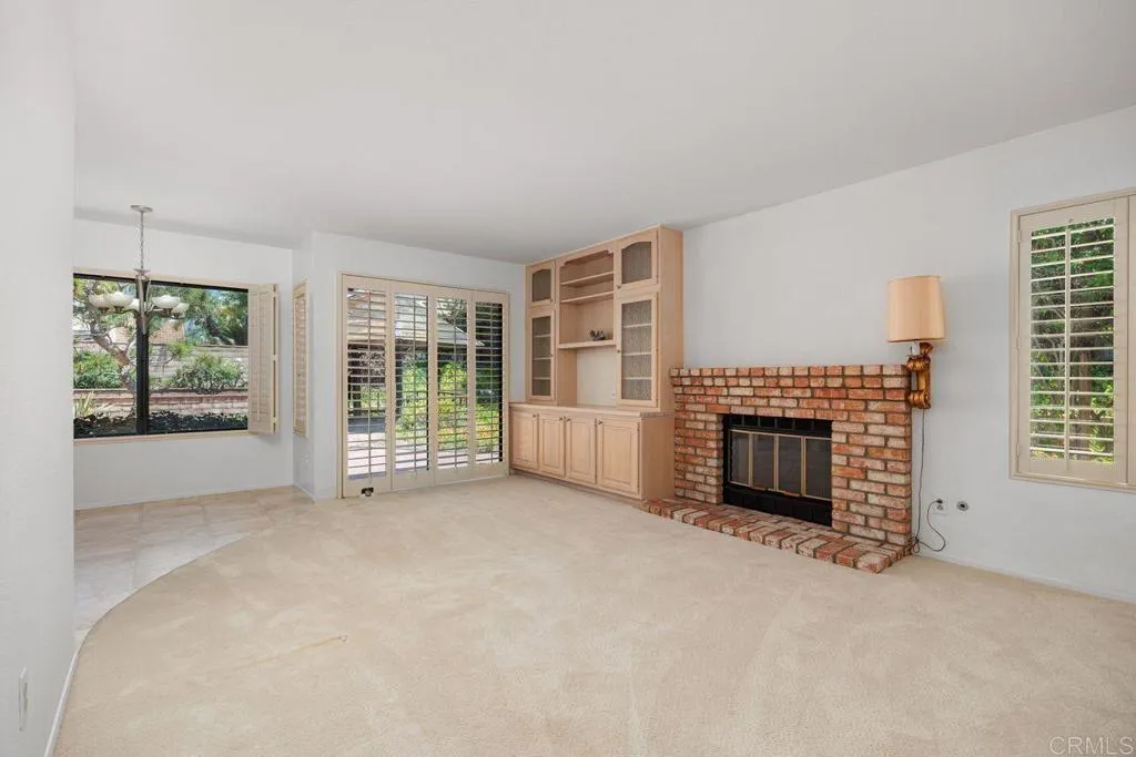 https://cdn.realtyfeed.com/cdn/127/306725869/a99478126f5d4e3a5823ff9c7b7d5682.webp