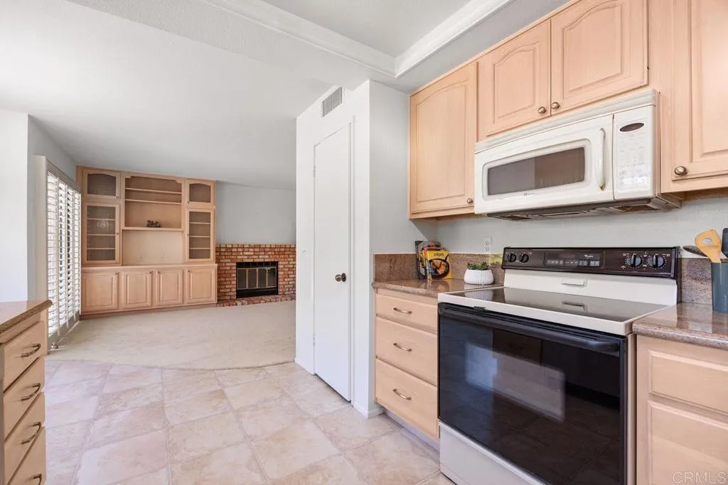 https://cdn.realtyfeed.com/cdn/127/306725869/c7f879b31bb41308bb64dcc98355a95f.webp