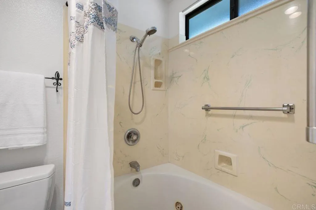 https://cdn.realtyfeed.com/cdn/127/306725869/d75173b573b7e5a75085a9910d30c804.webp