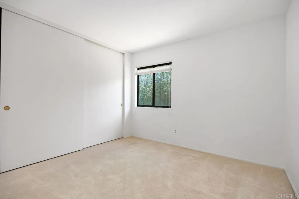 https://cdn.realtyfeed.com/cdn/127/306725869/f98f0273e629d81979145a9cf443d4f1.webp