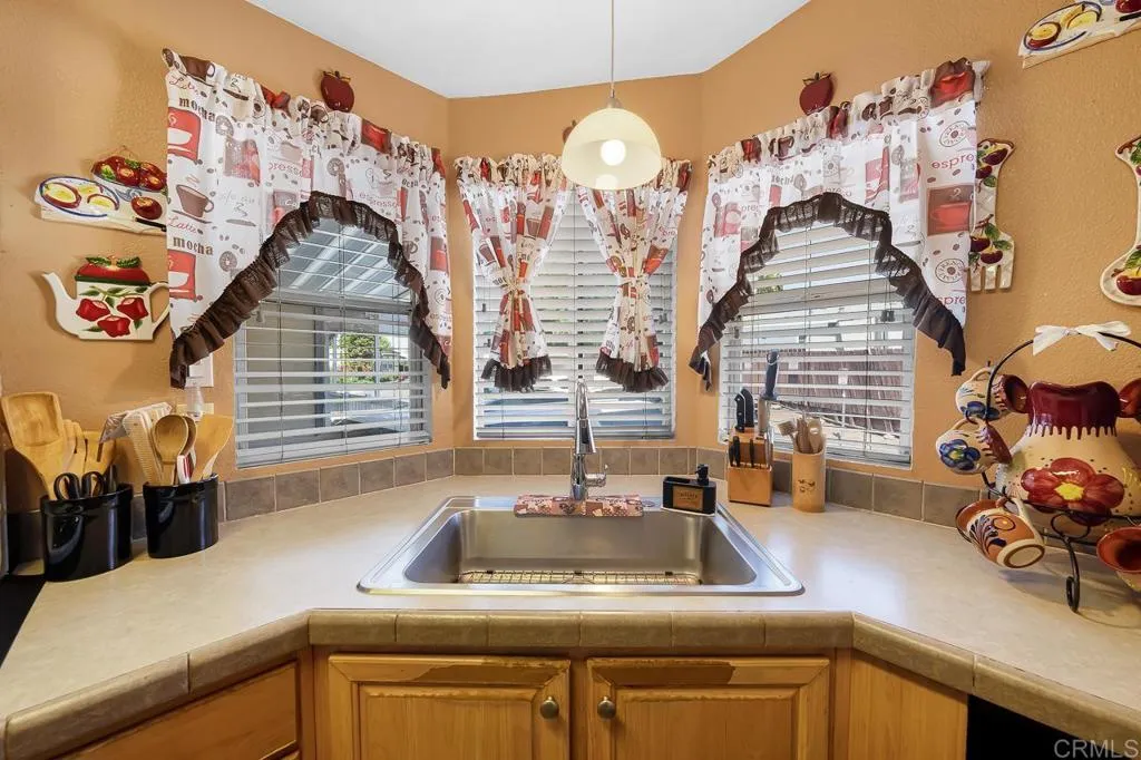 https://cdn.realtyfeed.com/cdn/127/306725900/0370f8ac1efc780abf8073a7114f1feb.webp