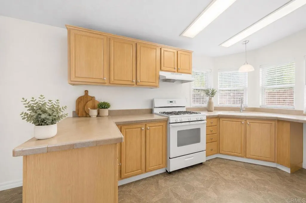 https://cdn.realtyfeed.com/cdn/127/306725900/a56568b9767b140546f833acefdf4e4a.webp