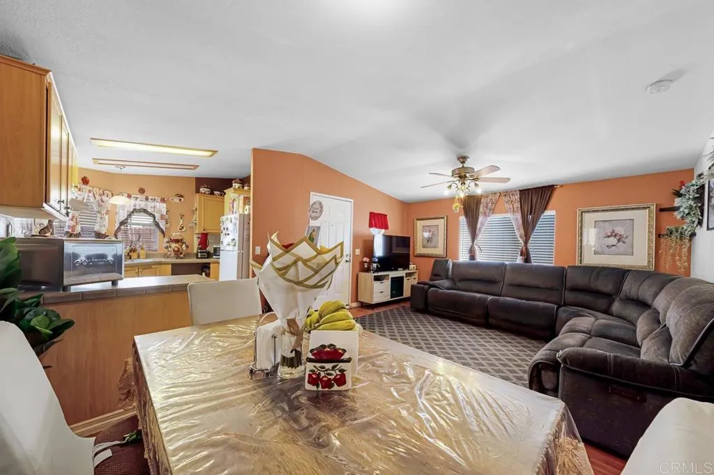 https://cdn.realtyfeed.com/cdn/127/306725900/b68286b47a66038f2279a468349d73c2.webp