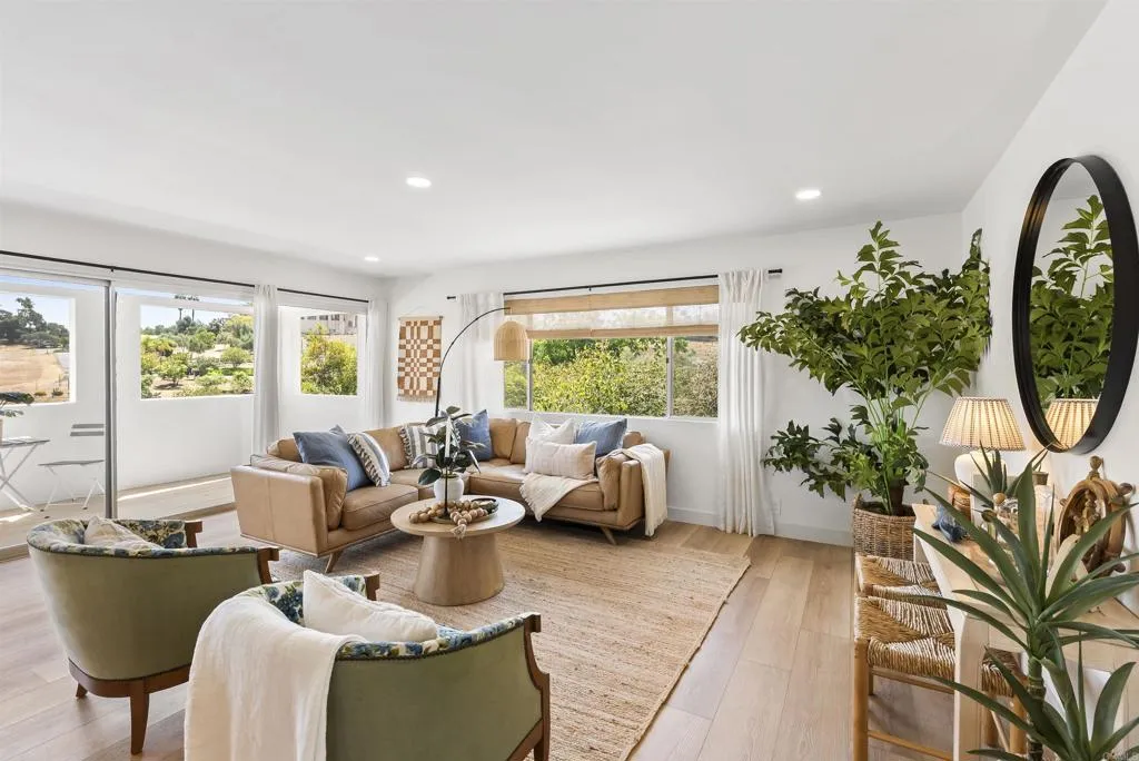 https://cdn.realtyfeed.com/cdn/127/306725904/040bd2e9a399827cfa7c784f7b0be7c7.webp