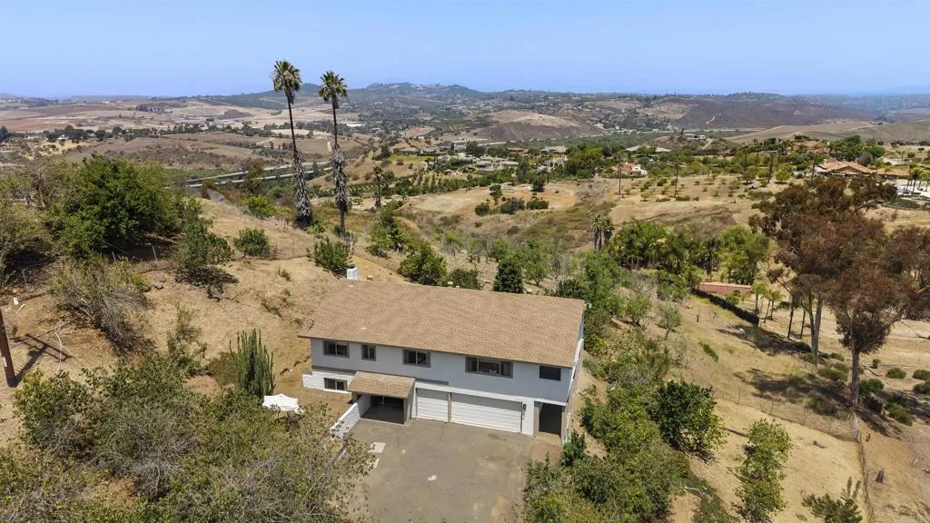 https://cdn.realtyfeed.com/cdn/127/306725904/29aedf51cb41d8075504cf4949c73303.webp