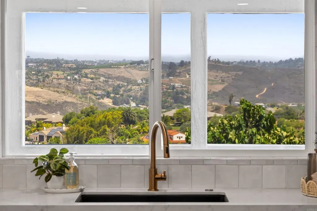 https://cdn.realtyfeed.com/cdn/127/306725904/9407417813d3fdb24c80c61ecc35632a.webp