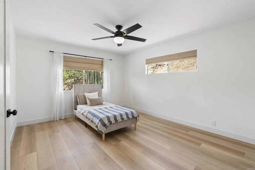 https://cdn.realtyfeed.com/cdn/127/306725904/995fb458bb6cca43bea2efefc0c4bfec.webp