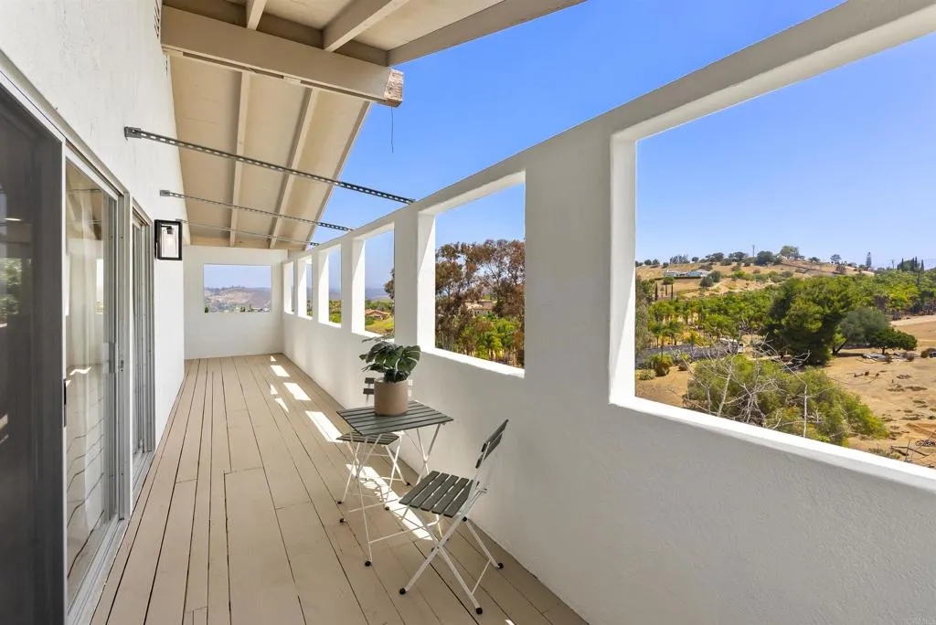 https://cdn.realtyfeed.com/cdn/127/306725904/f46ae1100ec8d8ff563c8085de43b394.webp