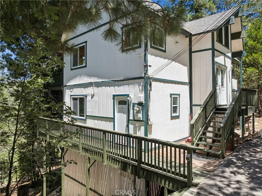 582 Grass Valley Court, Lake Arrowhead, CA 92352 - Photo 3 of 44, Lake Arrowhead, CA
