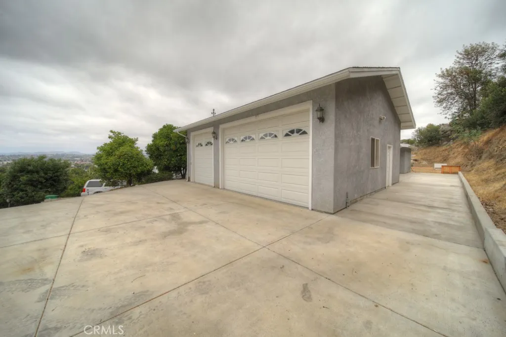 https://cdn.realtyfeed.com/cdn/127/306726033/681339cb8450fb90701c93f018c66bd0.webp