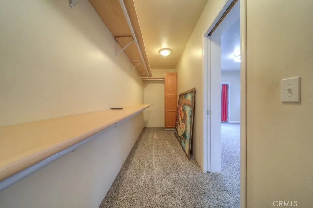 https://cdn.realtyfeed.com/cdn/127/306726033/acad4653b6610a8f528c785050b7f7bd.webp