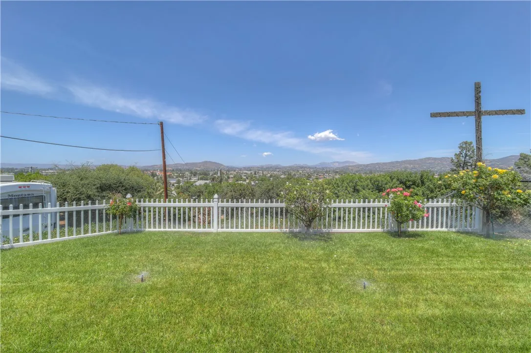 https://cdn.realtyfeed.com/cdn/127/306726033/c4942965ba1dd632ad7ce131a8699e37.webp