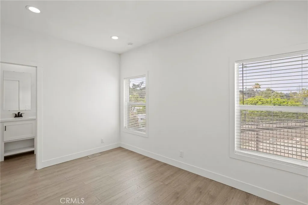 https://cdn.realtyfeed.com/cdn/127/306726049/507e6ffad2d69b374855bc0c66fd1524.webp