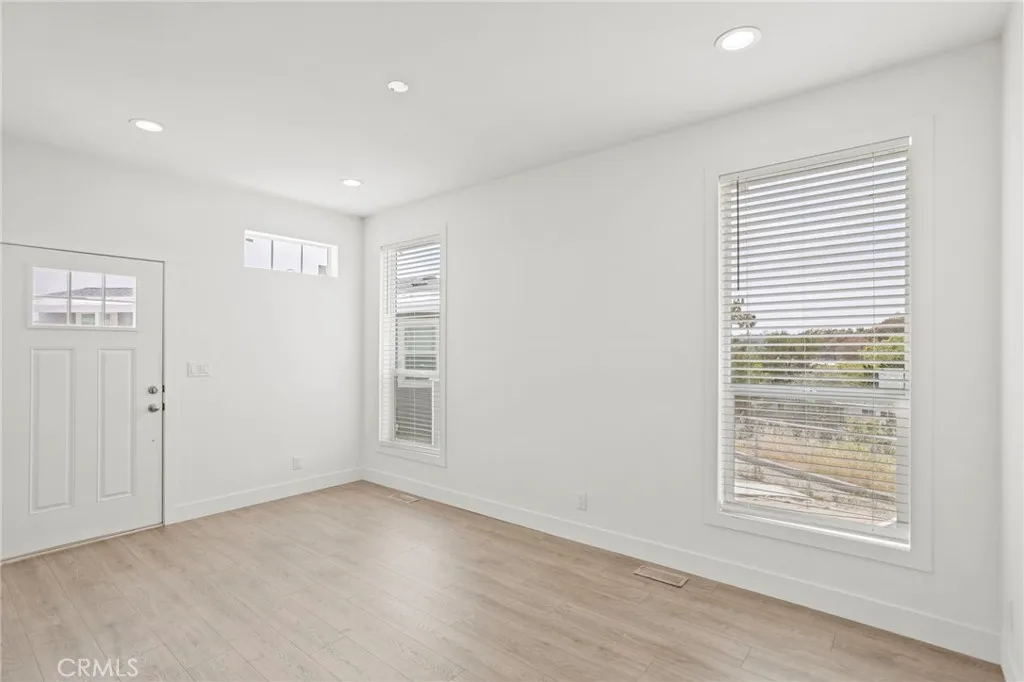 https://cdn.realtyfeed.com/cdn/127/306726049/6a069552571aa1d5a875558b4562d4ab.webp