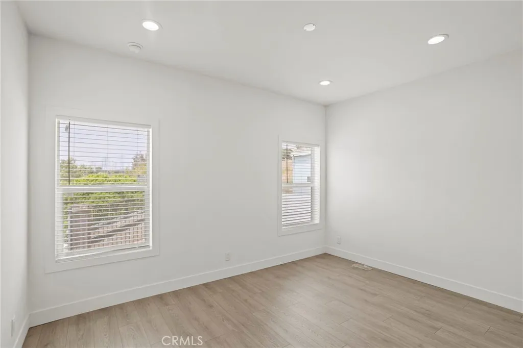 https://cdn.realtyfeed.com/cdn/127/306726049/7fc1b7408fc216013252c122e88fa490.webp
