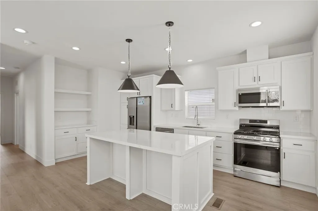 https://cdn.realtyfeed.com/cdn/127/306726049/8293b22166a88384538b5bc764c9b86c.webp