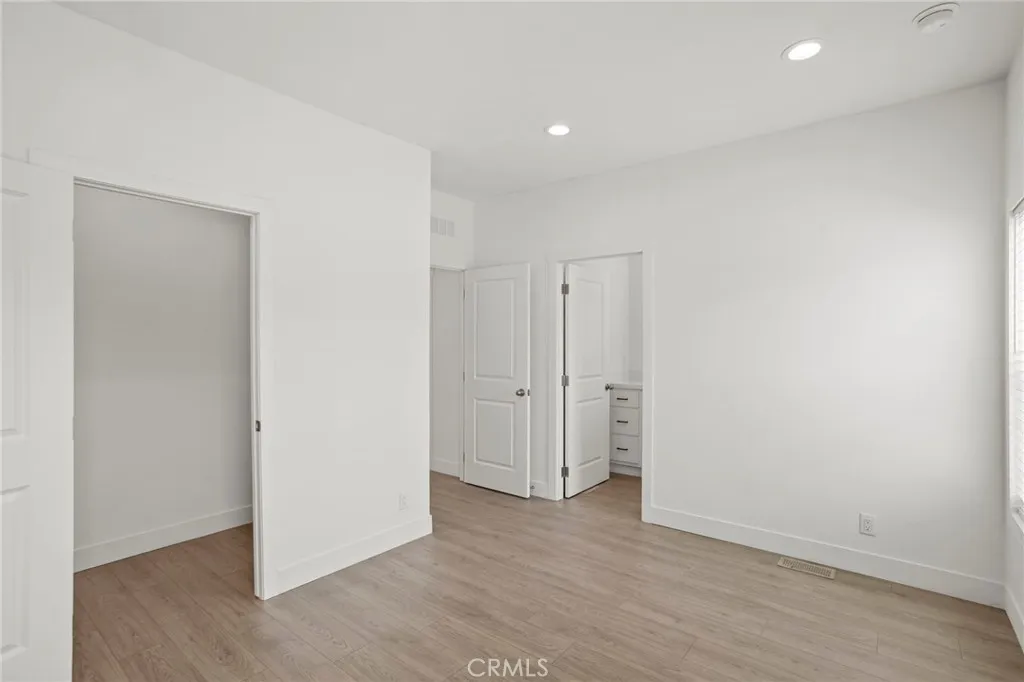https://cdn.realtyfeed.com/cdn/127/306726049/8a0021d7c169d0a6716ff93afd265009.webp