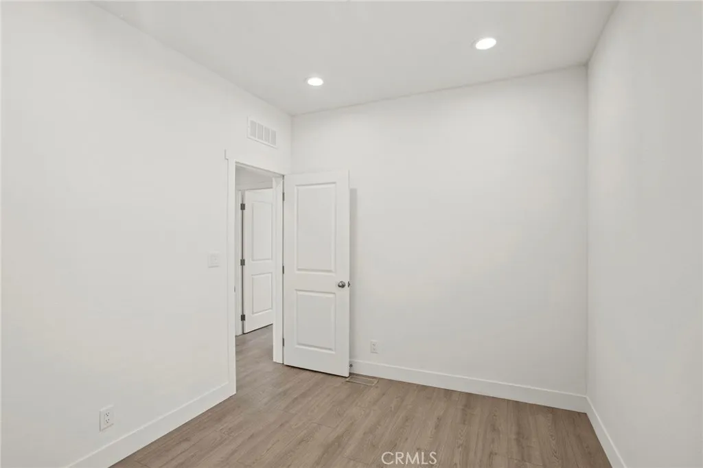 https://cdn.realtyfeed.com/cdn/127/306726049/ced3fc30321aa4c954e1147e8850f8dc.webp
