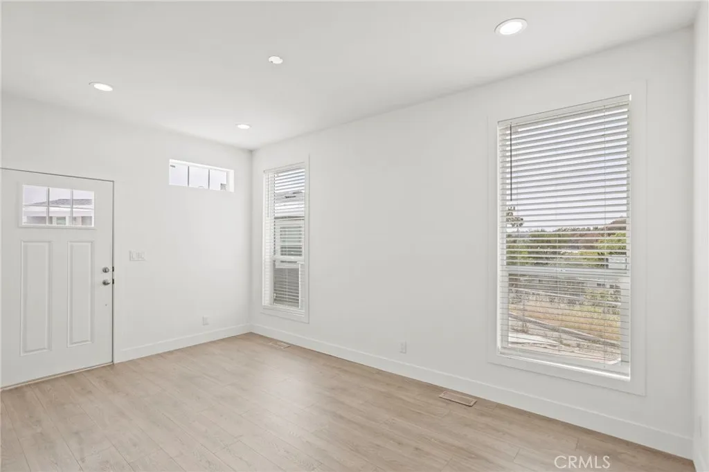 https://cdn.realtyfeed.com/cdn/127/306726049/f04fa7970114f8293ced8b8722441b1f.webp