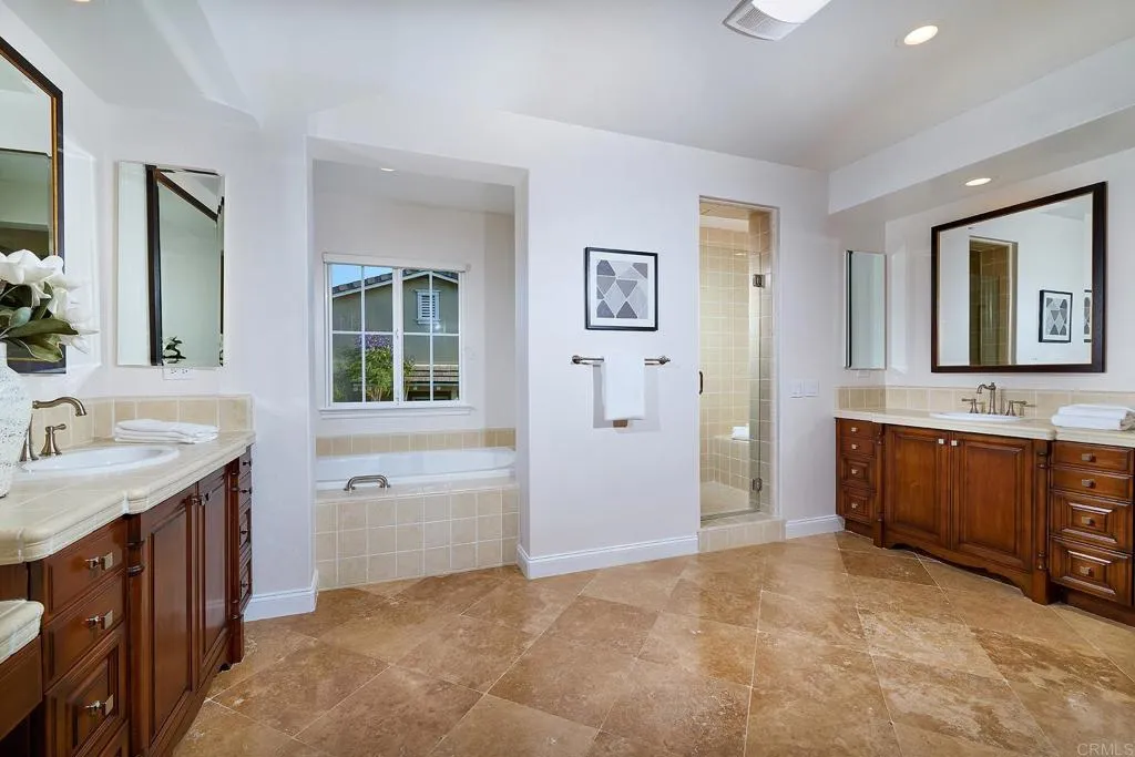 https://cdn.realtyfeed.com/cdn/127/306726052/0940554718d1861d0dbe9a8a1d787606.webp