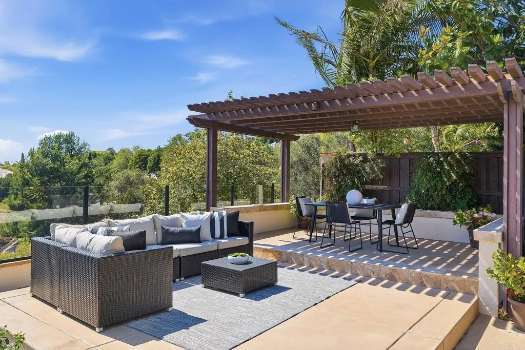 https://cdn.realtyfeed.com/cdn/127/306726052/93f67a16d33b4506875bde7d48de34c1.webp