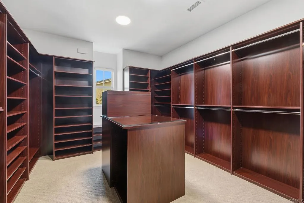 https://cdn.realtyfeed.com/cdn/127/306726052/d8e660b7de131d59eaf24617773b548b.webp