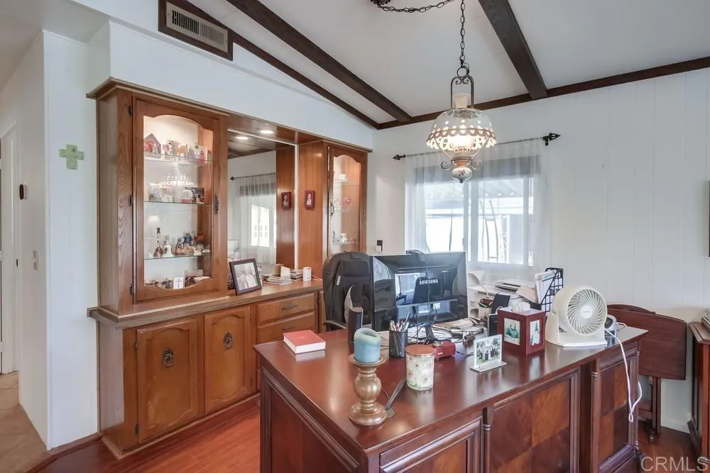 https://cdn.realtyfeed.com/cdn/127/306726059/43b3d3cd6e30e0e1dc17a5d871a27402.webp