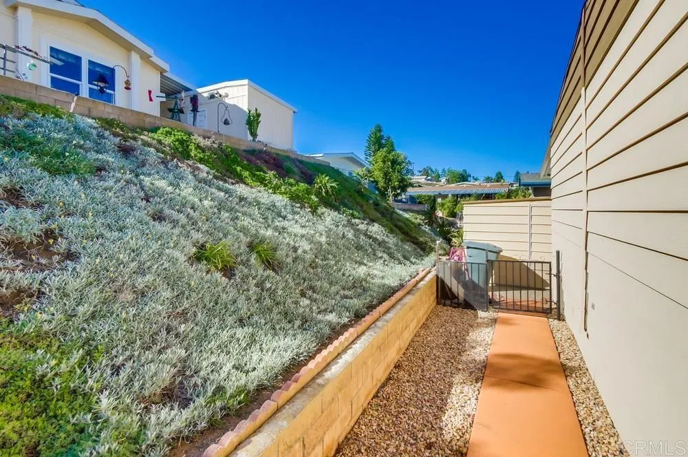 https://cdn.realtyfeed.com/cdn/127/306726059/56095f258330121e9005b5182ec8fe05.webp