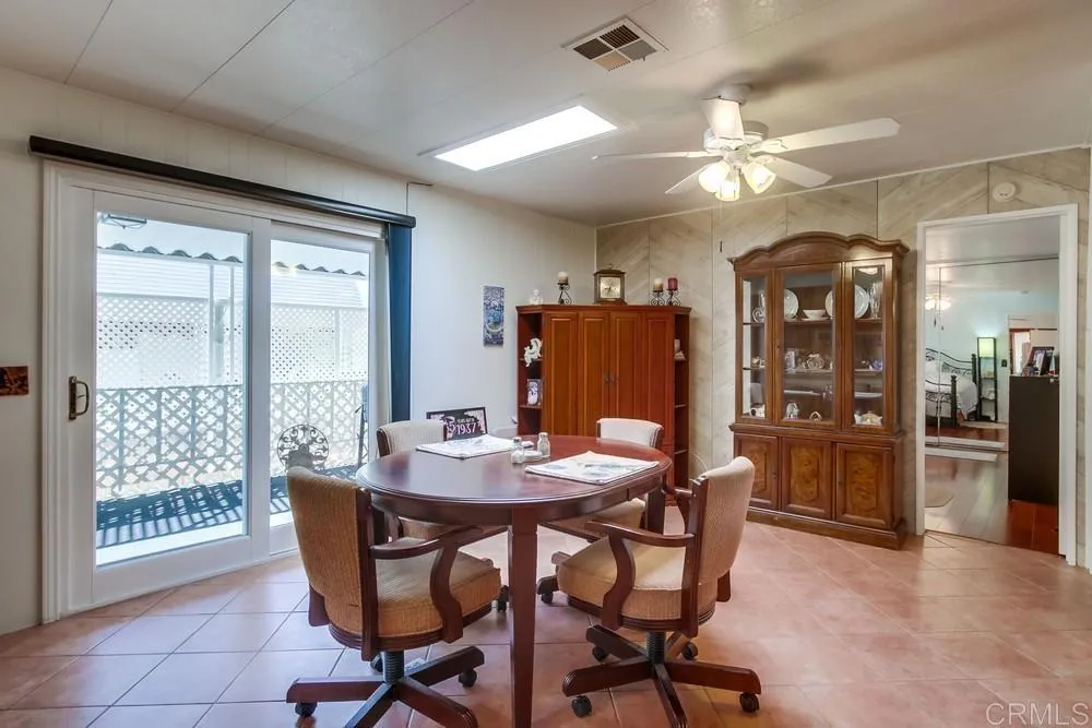 https://cdn.realtyfeed.com/cdn/127/306726059/6f38a954f9df655064eca793888d334e.webp