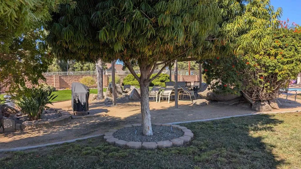https://cdn.realtyfeed.com/cdn/127/306726059/71d72422fb33194a3e3a7ff78b03dee1.webp