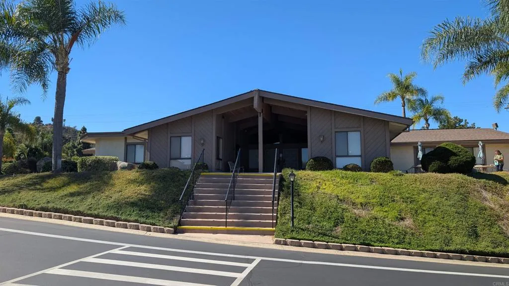 https://cdn.realtyfeed.com/cdn/127/306726059/724b2481817e4e11acfc8e13df355144.webp