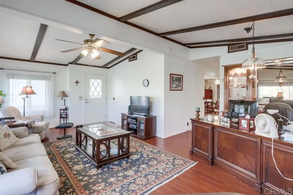 https://cdn.realtyfeed.com/cdn/127/306726059/8b672dfbb3cdf397dca3378aa4a7cfaf.webp