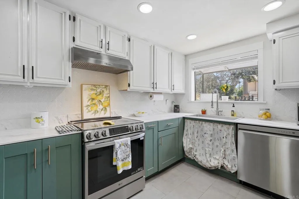 https://cdn.realtyfeed.com/cdn/127/306726111/1bc2341a290af806c9037481b7d6d207.webp